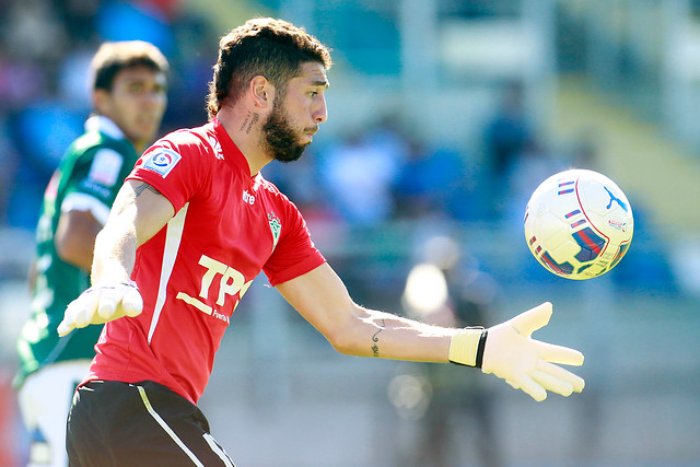 S. Wanderers: Viana sufre accidente doméstico y será baja por tres semanas