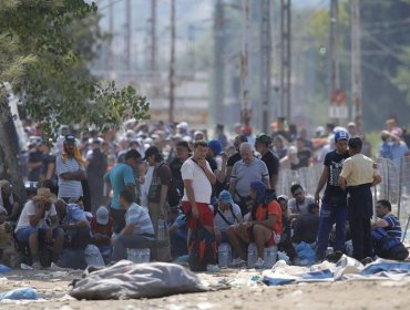 Unos 300 refugiados huyen de un centro de acogida en el sur de Hungría