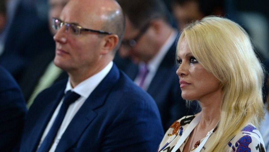 Pamela Anderson destaca el aporte de Rusia a la conservación de animales