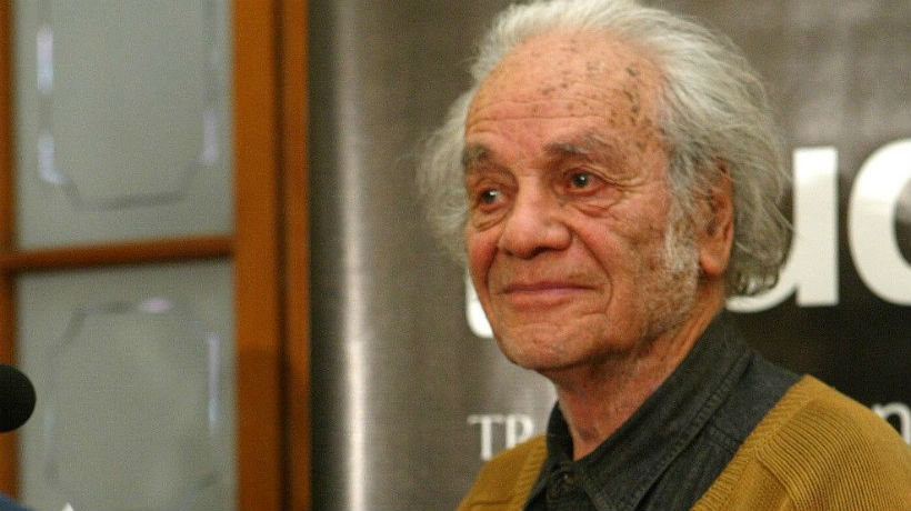 Poeta chileno Nicanor Parra cumple 101 años cobijado en su casa de Las Cruces