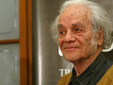 Poeta chileno Nicanor Parra cumple 101 años cobijado en su casa de Las Cruces