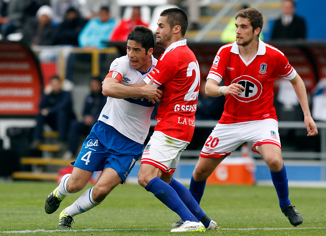 Católica se pone al día en el Apertura con sólido triunfo ante Calera