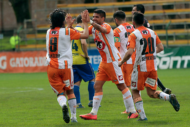 Cobresal se impuso ante San Luis en duelo de campeones