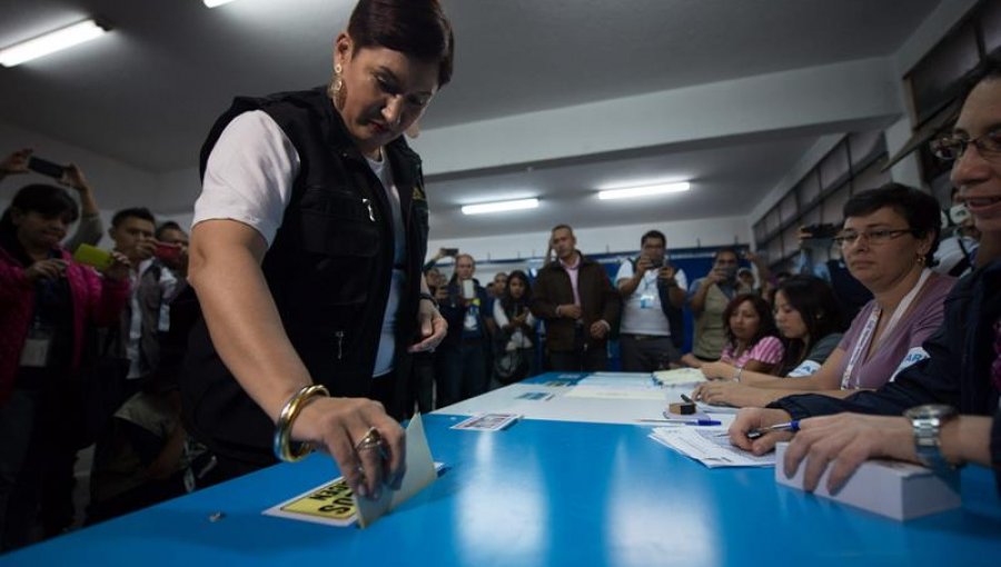 Cierran colegios electorales en Guatemala con un alto nivel de participación