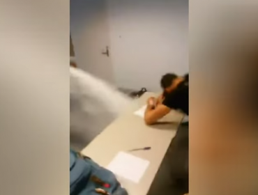 Video: Estudiante aprende a nunca más dormir en clases