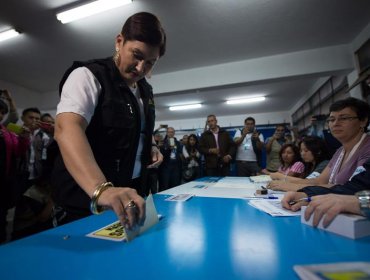 Cierran colegios electorales en Guatemala con un alto nivel de participación