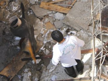 Murió policía por explosión de granada en colegio de Lima