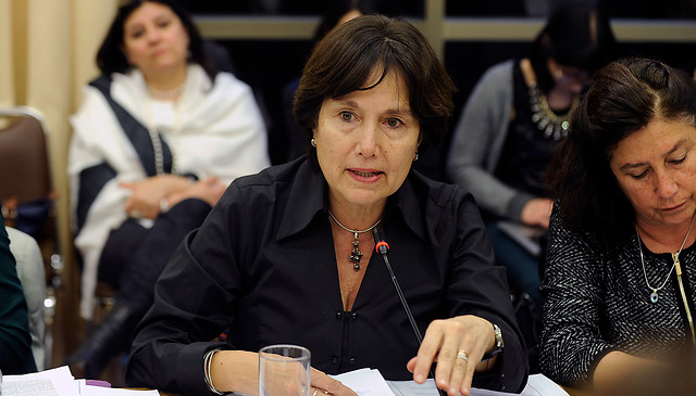 Parlamentarios de oposición presentarán solicitud de interpelación a ministra de Salud