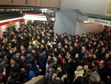 Línea 2 del Metro retoma su servicio tras persona que se lanzó a la vía