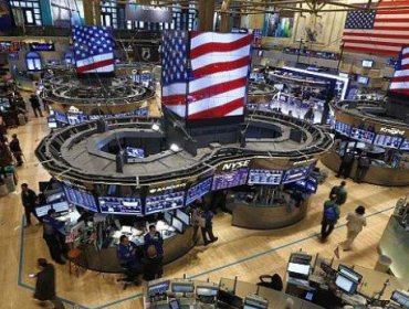 Wall Street cierra con fuertes ganancias y el Dow Jones sube un 2,42 %