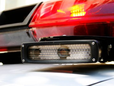 Hombre es detenido por dispararles a delincuentes que asaltaban con método del “portonazo”