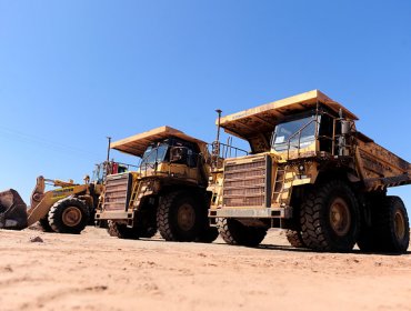 Contratistas de Codelco realizan bloqueos en El Teniente y Los Andes