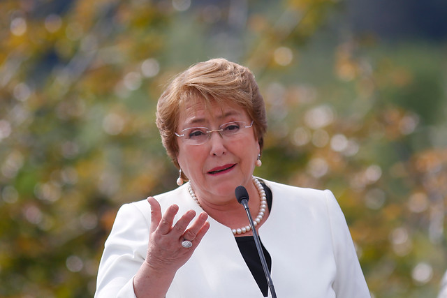 Presidenta Bachelet pospone viaje fuera del país para esperar fallo de La Haya en Chile