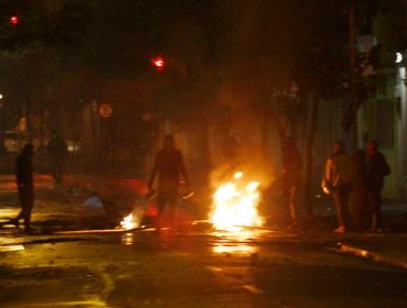 Levantan barricadas en jornada previa al “once”