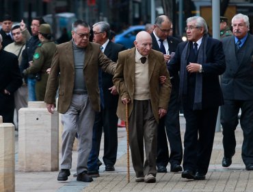 Ministerio de Justicia realizó reconocimiento a detectives de escolta de Salvador Allende