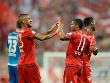 Bayern Münich de Vidal logró un agónico y polémico triunfo ante el Augsburgo