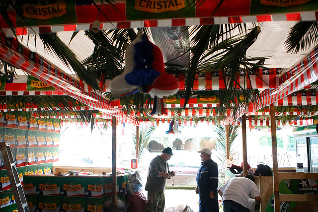 Intendencia y comunas con fiestas "dieciocheras" coordinan seguridad