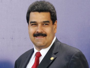 Maduro dice estar librando a Venezuela "de un Pinochet"