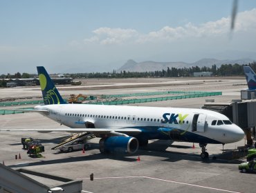 Falla en tren de aterrizaje obliga a cancelar vuelo de Iquique a Santiago