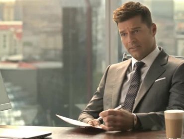 Video: Ricky Martin se convierte en Christian Grey para spot publicitario