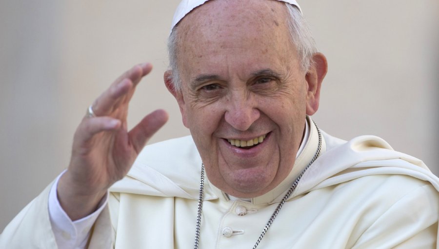 El papa: "Perdonadme si soy un poco feminista"