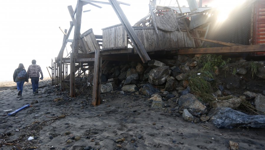 Tsunami en Chile: Dramaticas imágenes del destrozo de las olas