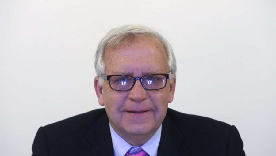 Ministro Burgos habló de esfuerzo económico en la reconstrucción en el norte