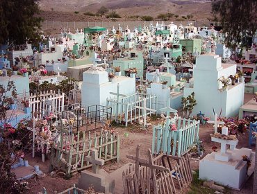 Daños en cementerio de Monte Patria requerirá exhumación y traslado de cuerpos