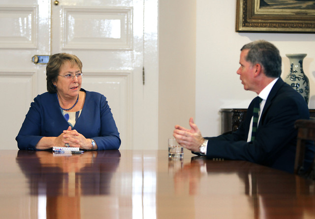 Presidenta Bachelet y agente Bulnes se reunirán en Nueva York para analizar fallo de La Haya