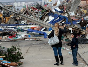 Armada realiza el retiro de embarcaciones varadas en las calles de Coquimbo