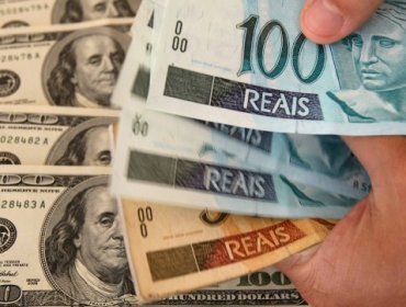 El dólar supera los 4,0 reales por primera vez en la historia de Brasil