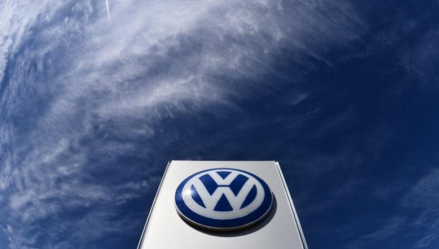 Volkswagen se desploma en bolsa tras escándalo de manipulación de datos en emisiones de gases contaminantes