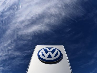 Volkswagen se desploma en bolsa tras escándalo de manipulación de datos en emisiones de gases contaminantes