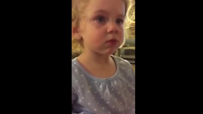 Video: Niña llora cuando su padre le prohíbe tener novio