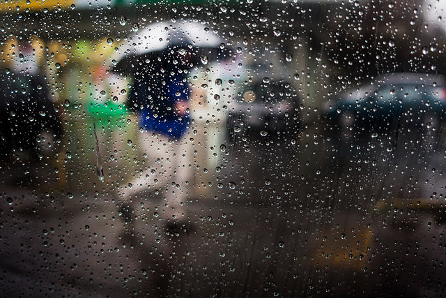 Lluvia, relámpagos y granizos despiertan a la zona central del país