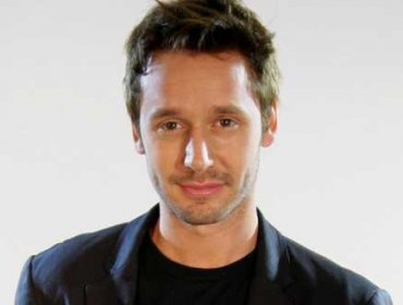 Benjamín Vicuña se puso la camiseta por el Cáncer de Mama