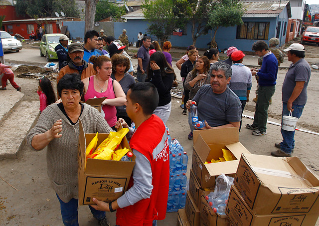 Pescadores de Coronel entregan 4 toneladas de alimentos en Coquimbo