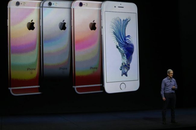 Largas colas por los nuevos iPhone en debut global