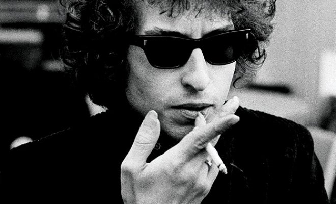 Subastarán manuscrito original de tema de Bob Dylan
