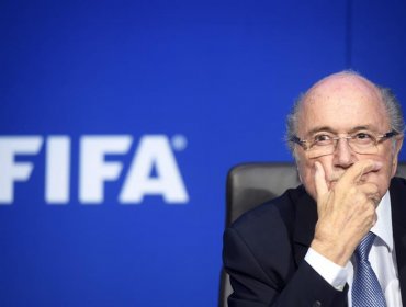 Blatter pretende seguir como presidente y dice que no ha hecho "nada ilegal"