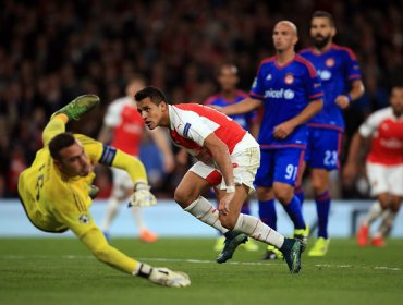 Champions: Alexis Sánchez anotó y dio asistencia en increíble derrota de Arsenal