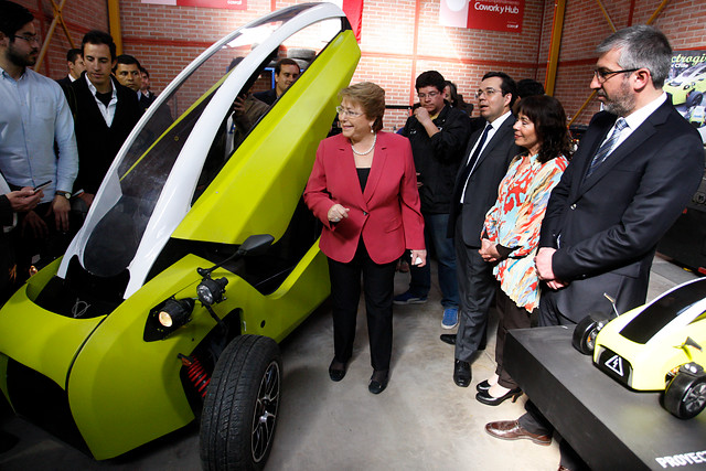 Presidenta Bachelet certificó a emprendedores de élite