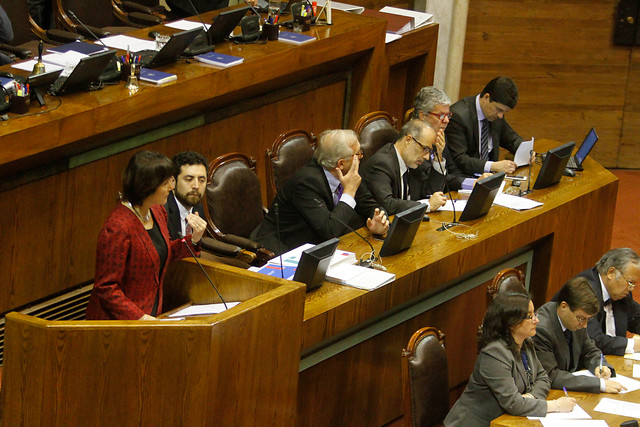 Ministra Castillo: Salud pública también ha sufrido terremotos y aluviones