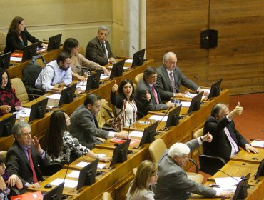 Cámara despachó al Senado proyecto de Carrera Docente sin el bono por retiro