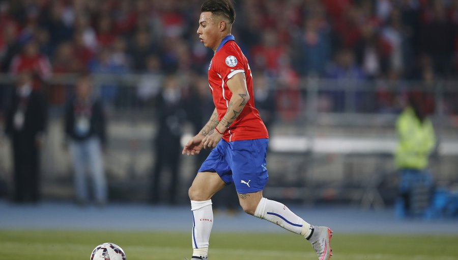 Eduardo Vargas calificó como "un gran premio” su nominación al Balón de Oro