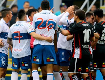 U. Católica le gana a Colo Colo en vibrante duelo en el Primer Tiempo