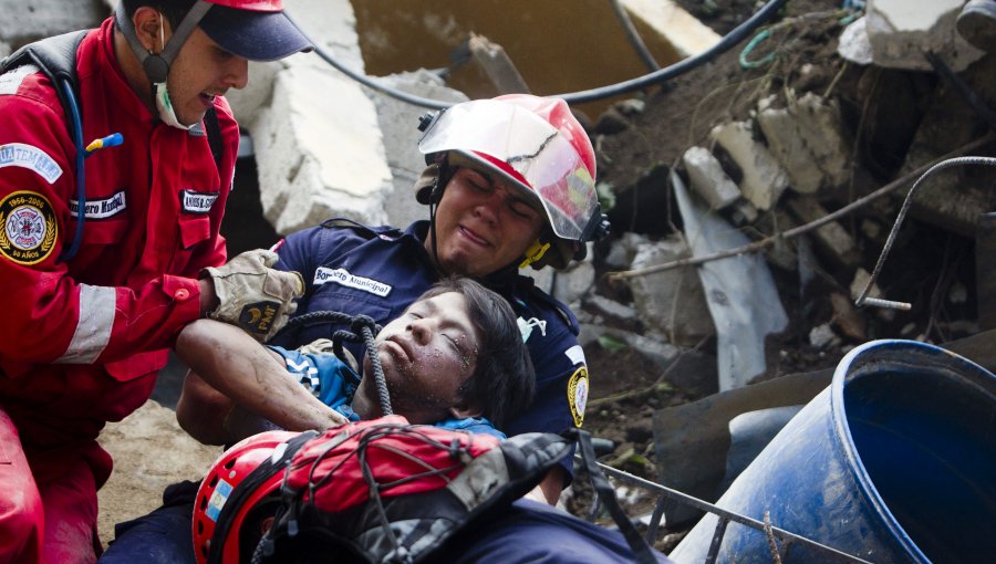 Reanudan labores de rescate en Guatemala y suben a 87 los muertos por alud