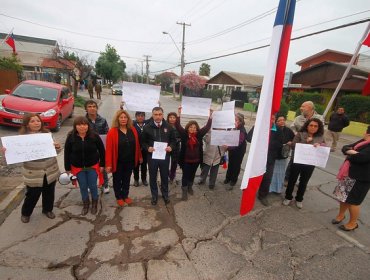 Vecinos de Maipú repiten protesta por mal estado de calles en esa comuna