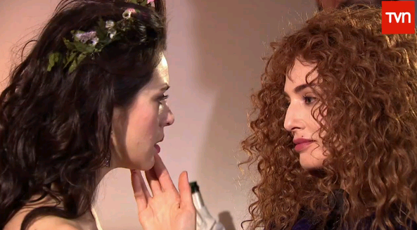 Micaela y Olimpia protagonizan osada escena en La Poseída