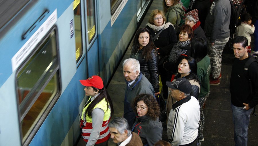 Intendencia se querelló contra manifestantes que bajaron a la Línea 1 del Metro